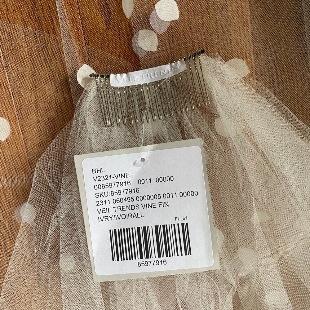 NWT Veil Trends Vine Fingertip Veil from BHLDN / Anthropologie - Picture 6 of 7